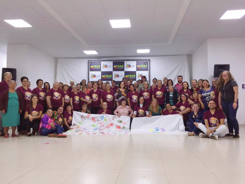 PROJETO FAÇA BONITO MOVIMENTA OS GRUPOS